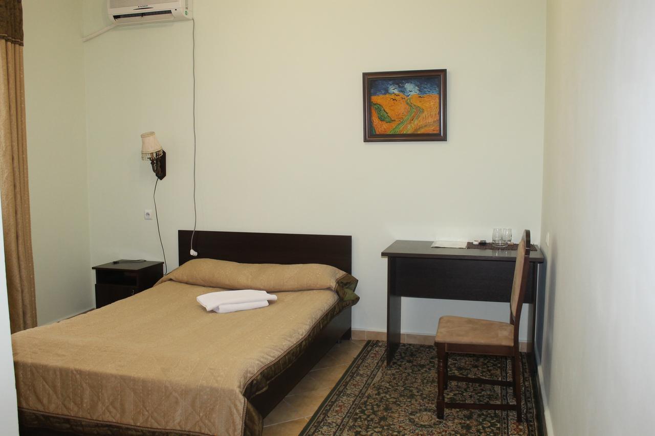 Hotel Vangogh Kyzylorda Exterior photo